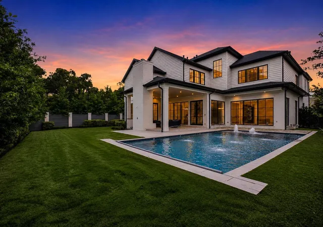 Photo 2 of Mansion for sale at 337 Folwell Ln, Houston, TX 77024 | MLS# 13742512 | Listing updated on 2026-09-16