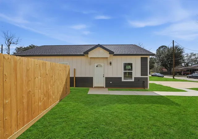 Homes for sale in Beaumont, TX | 2250 Cable Ave, Beaumont, TX 77703 | MLS# 80800501