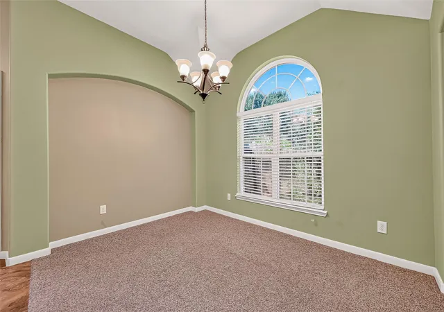 Photo 4 of Single family home for sale at 2014 Foxgate Dr, Rosenberg, TX 77471 | MLS# 14094404 | Listing updated on 2026-09-16