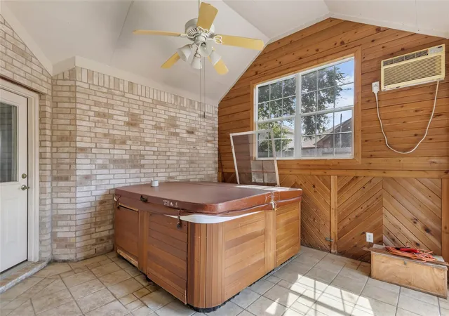 Photo 3 of Single family home for sale at 18619 Woodbreeze Dr, Humble, TX 77346 | MLS# 31362163 | Listing updated on 2026-09-18