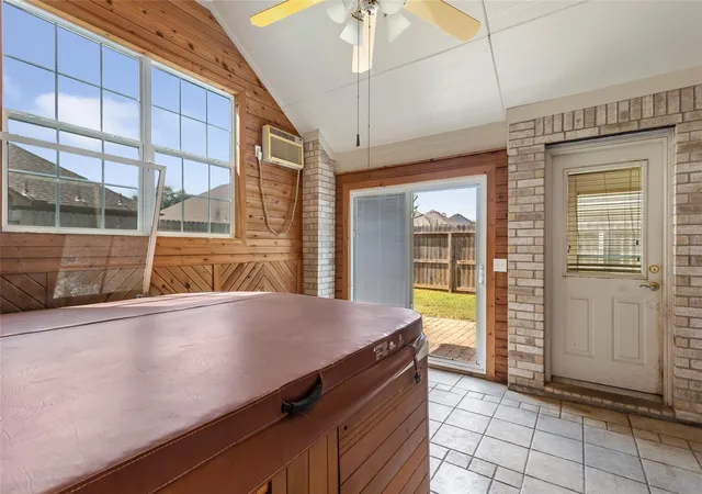 Photo 4 of Single family home for sale at 18619 Woodbreeze Dr, Humble, TX 77346 | MLS# 31362163 | Listing updated on 2026-09-18