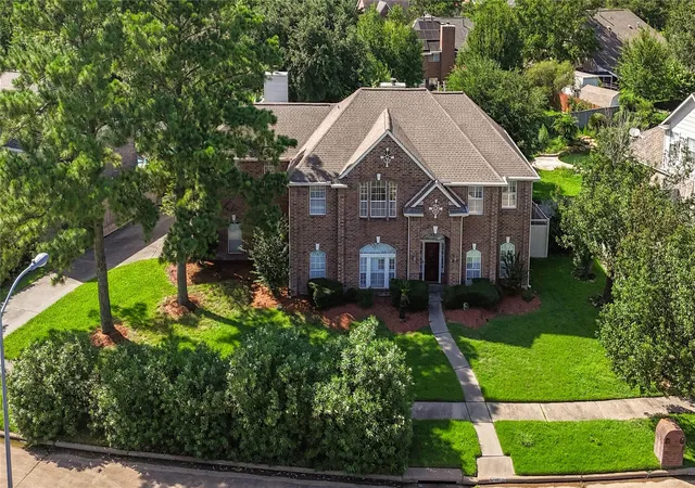 Homes for sale in Katy, TX | 19722 Creekshore Dr, Katy, TX 77449 | MLS# 9617025