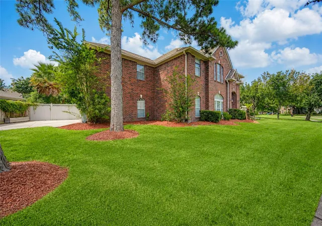 Homes for sale in Katy, TX | 19722 Creekshore Dr, Katy, TX 77449 | MLS# 9617025
