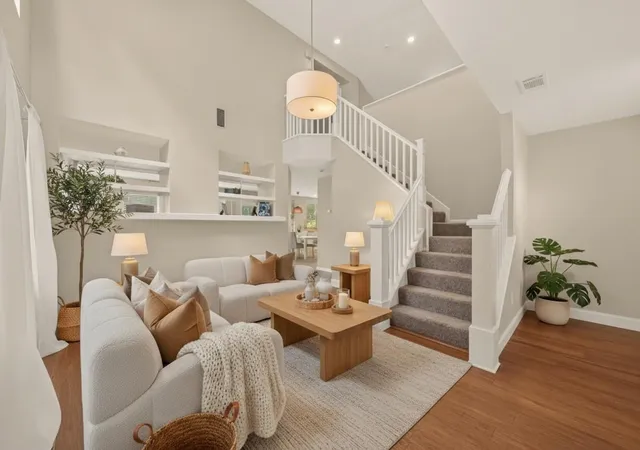 Photo 4 of Single family home for sale at 51 E Autumn Branch Cir, Spring, TX 77382 | MLS# 90888153 | Listing updated on 2026-07-18
