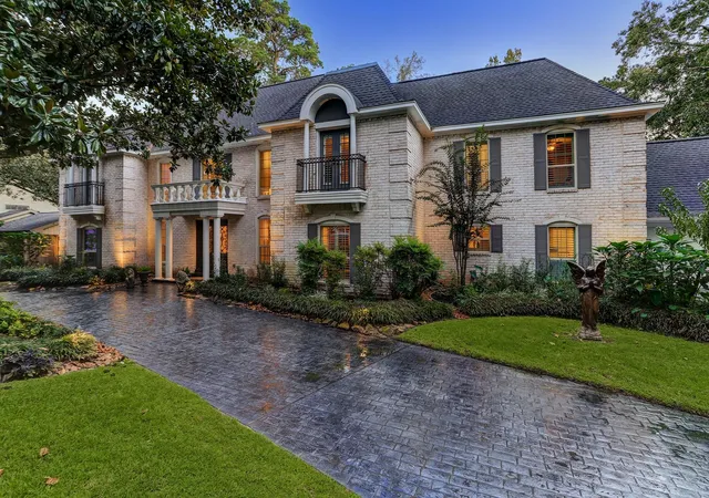 3rd image of 14 Shorelake Dr, Kingwood, TX 77339 | MLS# 37419012
