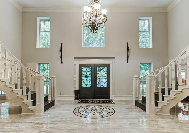 5th image of 14 Shorelake Dr, Kingwood, TX 77339 | MLS# 37419012