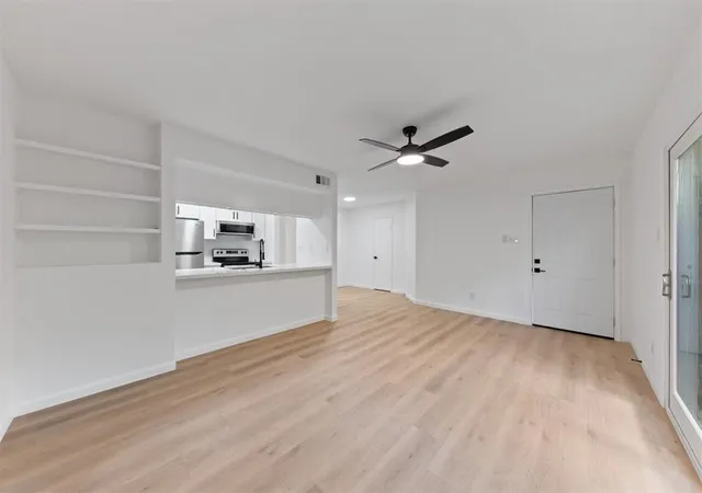 3rd image of 815 Lyle W Ave, Cleveland, TX 77327