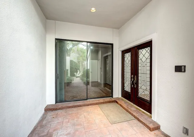3rd image of 9171 Briar Forest Dr, Houston, TX 77024 | MLS# 14792332