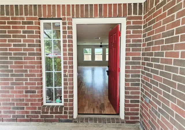 Photo 4 of Single family home for sale at 4227 Richmeadow Dr, Houston, TX 77048 | MLS# 71312488 | Listing updated on 2026-08-20