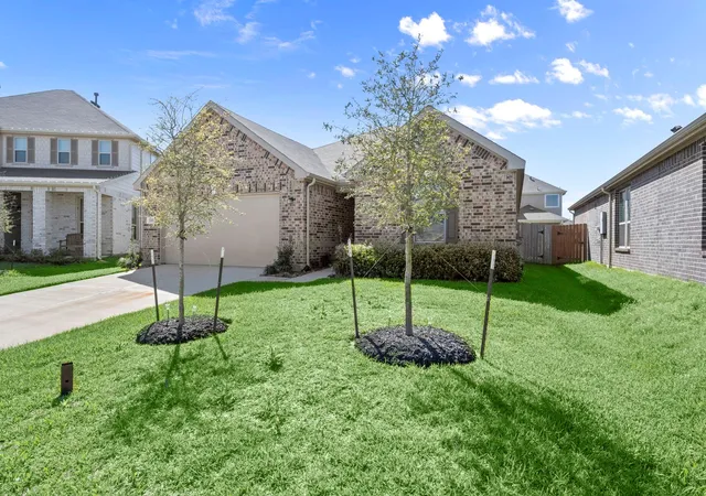 Photo 3 of Single family home for sale at 15311 Silver Breeze Ln, Houston, TX 77044 | MLS# 88559658 | Listing updated on 2026-08-11