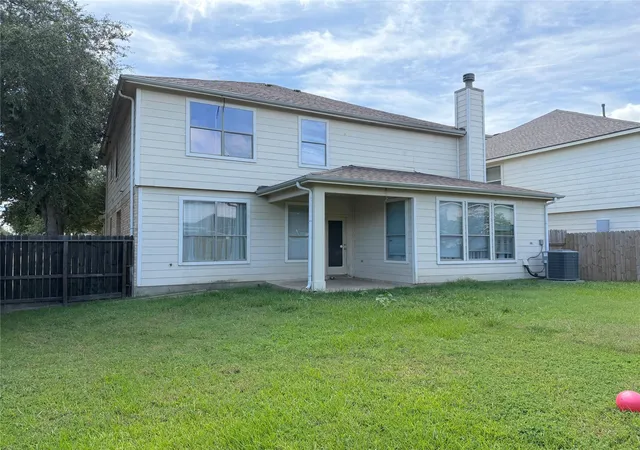 Photo 3 of Single family home for sale at 11723 Petal Ct, Houston, TX 77038 | MLS# 34838860 | Listing updated on 2026-08-24