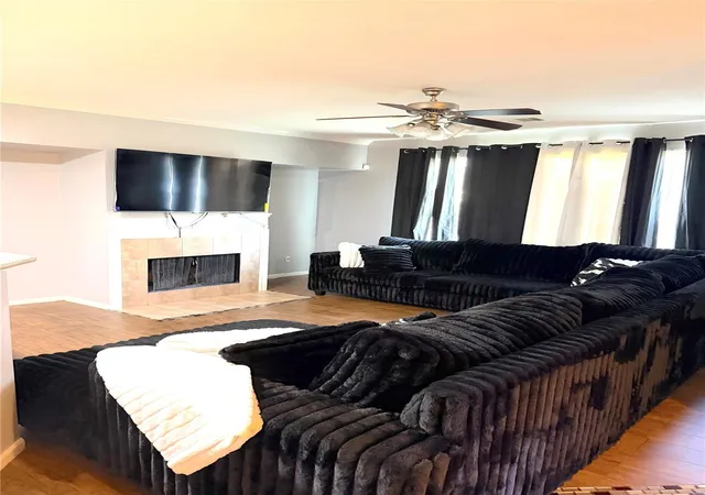 Photo 4 of Single family home for sale at 11723 Petal Ct, Houston, TX 77038 | MLS# 34838860 | Listing updated on 2026-08-24