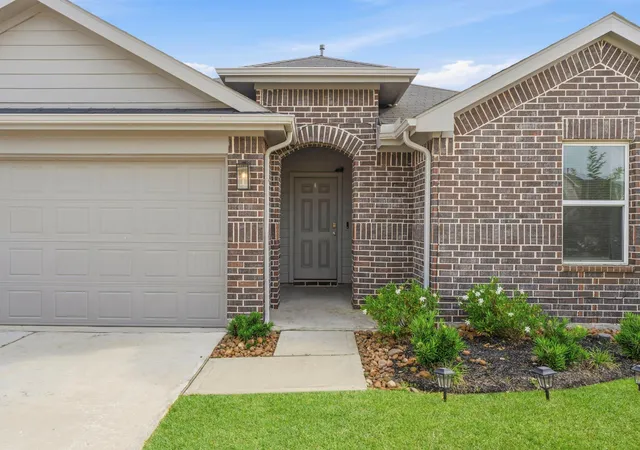 Photo 3 of Single family home for sale at 314 Dyers Pointe Dr, Crosby, TX 77532 | MLS# 20310722 | Listing updated on 2026-09-03