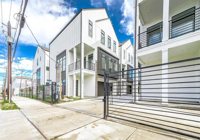 1st image of 1711 Milby St, Houston, TX 77003 | MLS# 49947551