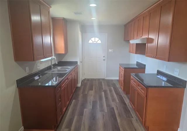 5th image of 9831 Pelsey St, Houston, TX 77029 | MLS# 59529353