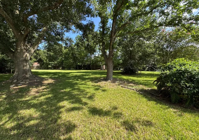 4th image of 5414 Lorraine Dr, Baytown, TX 77521 | MLS# 85017277
