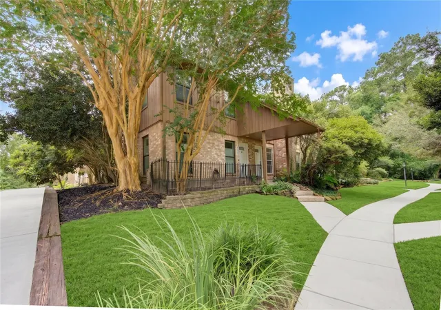 Homes for sale in Houston, TX | 1011 Hamblen Rd #307, Houston, TX 77339 | MLS# 38218531