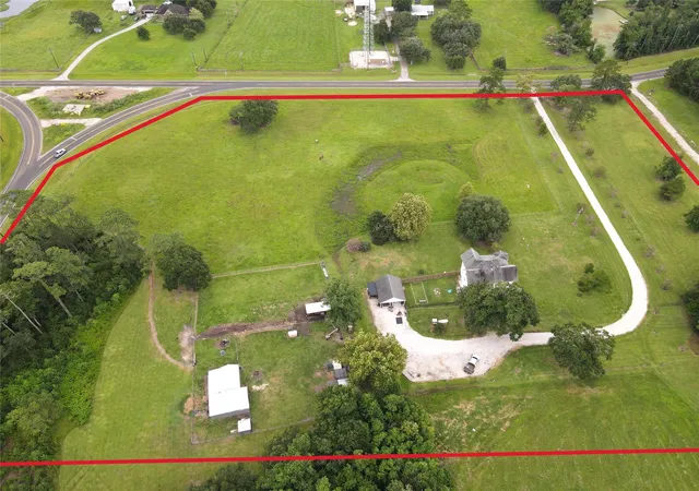 Photo 2 of Single family home for sale at 8334 Fm 562, Anahuac, TX 77514 | MLS# 29950794 | Listing updated on 2026-09-16
