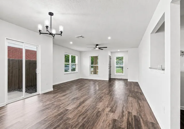 Photo 4 of Sale Pending at 7531 Winterview Dr, Missouri City, TX 77489 | MLS# 61363359 | Listing updated on 2026-09-11