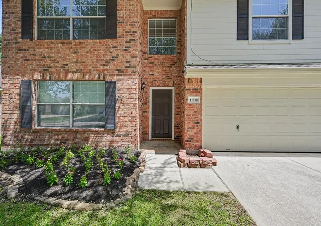2nd image of 11910 Lois Ln, Pinehurst, TX 77362 | MLS# 25923409