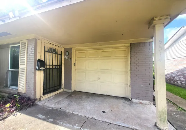 5th image of 5514 S Acres Dr, Houston, TX 77048 | MLS# 2913078