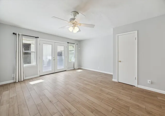 Listing Photo 5 - Condo for sale in building located at 12732 Huntingwick Dr, Houston, TX 77024 - Unit #69