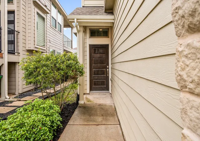 4th image of 8718 Laurel Crest Dr, Missouri City, TX 77459 | MLS# 72360829
