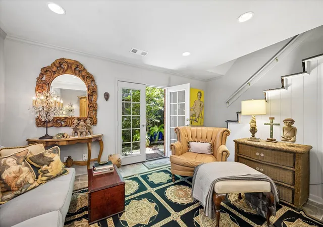 Photo 1 of Townhouse for sale at 2225 Mimosa Dr #2, Houston, TX 77019 | MLS# 84240514 | Listing updated on 2026-08-31