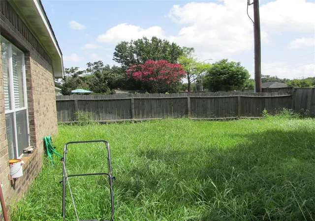 5th image of 3255 Lakeway Ln, Pearland, TX 77584 | MLS# 92919868