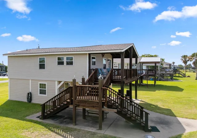 3rd image of 124 Seagull, Bay City, TX 77414 | MLS# 63841206