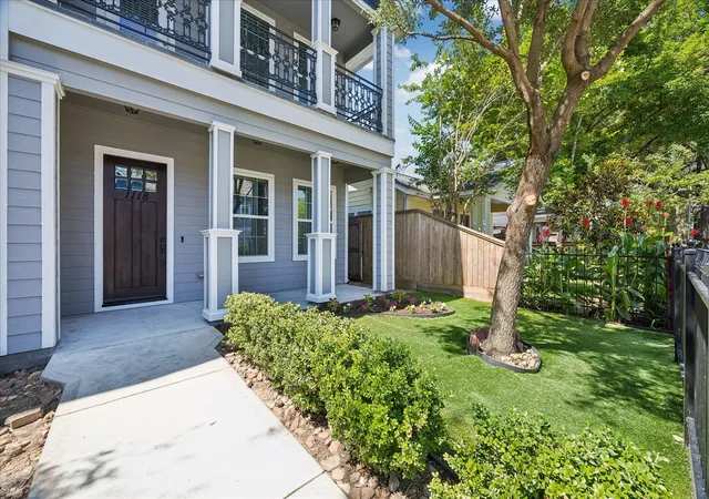 2nd image of 1118 E 24th St, Houston, TX 77009 | MLS# 7124599