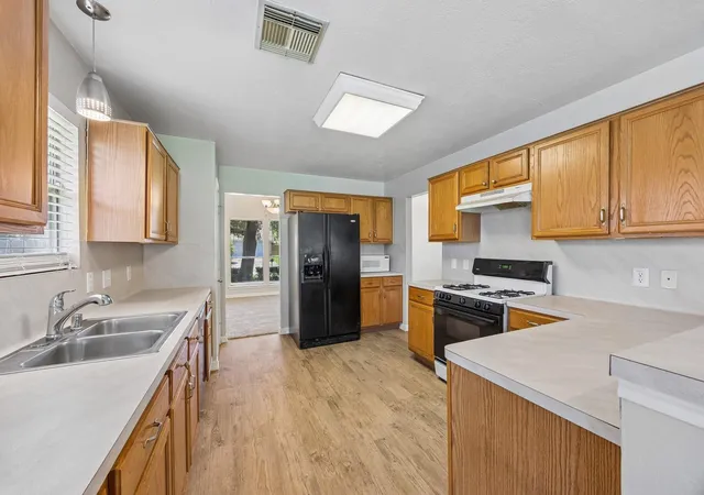 Photo 3 of Single family home for sale at 7430 Bahia Ln, Missouri City, TX 77489 | MLS# 33014720 | Listing updated on 2026-08-19