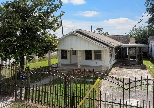 image of 4118 Gano St, Houston, TX 77009 | MLS# 51215720