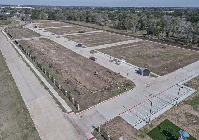 5th image of 500 Legacy #405, Alvin, TX 77511 | MLS# 35959992