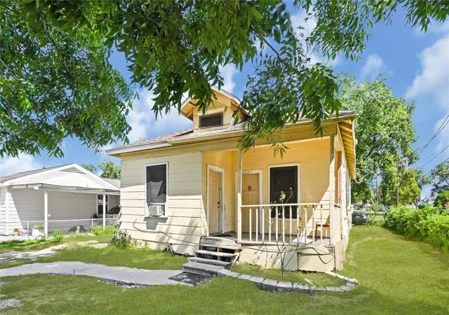 Single family home for sale at 2221 Vance St, Houston, TX 77093 | MLS# 64674342