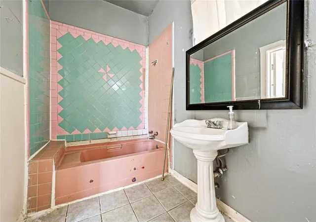 Photo 4 of Single family home for sale at 2221 Vance St, Houston, TX 77093 | MLS# 64674342 | Listing updated on 2026-09-07