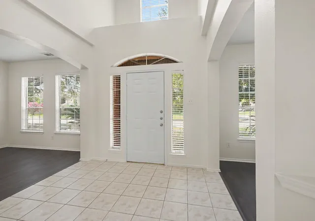 Photo 4 of Single family home for sale at 2218 Laurel Oaks Dr, Houston, TX 77014 | MLS# 64763873 | Listing updated on 2026-09-22