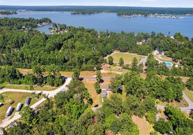 2nd image of 340 Oak Ridge Dr, Onalaska, TX 77360 | MLS# 37499664