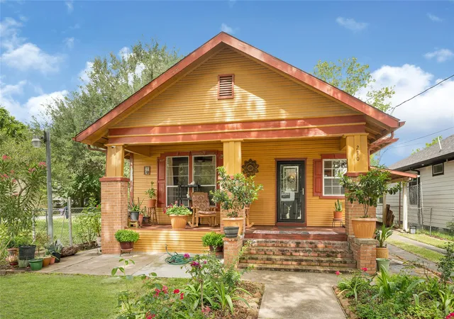 3rd image of 230 Lenox St, Houston, TX 77011 | MLS# 5171211