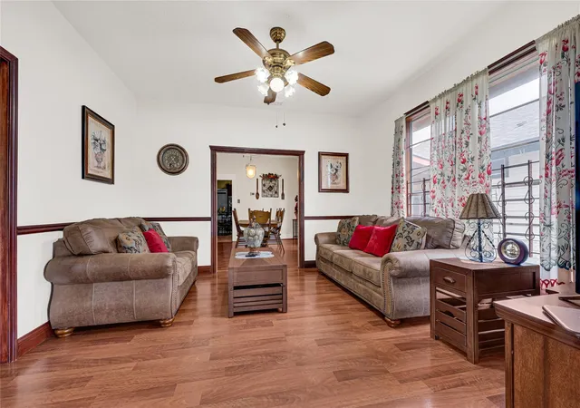 5th image of 230 Lenox St, Houston, TX 77011 | MLS# 5171211