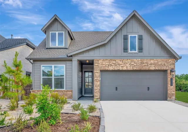 Photo 1 of Single family home for sale at 1935 El Pino St, Montgomery, TX 77316 | MLS# 64118358 | Listing updated on 2026-09-02