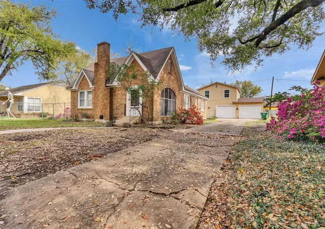 Photo 1 of Single family home for sale at 1411 Lawson St, Houston, TX 77023 | MLS# 39498083 | Listing updated on 2026-08-26