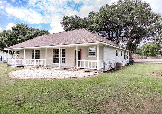 5th image of 403 Leveridge, East Bernard, TX 77435 | MLS# 54965112
