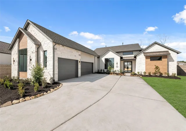 Photo 1 of Sale Pending at 15719 Saffron Summer St, Conroe, TX 77302 | MLS# 48704313 | Listing updated on 2026-08-11