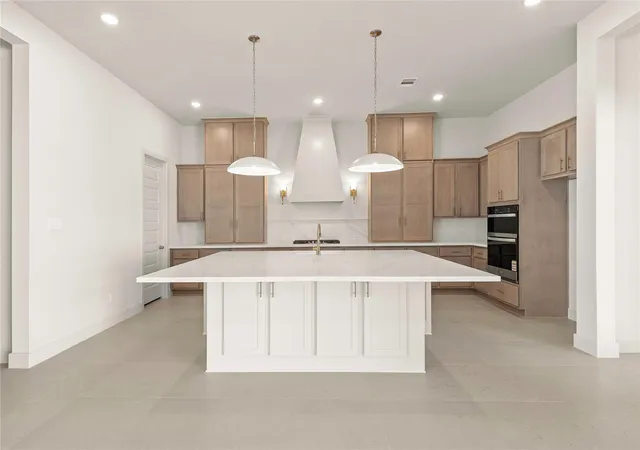 Photo 3 of Sale Pending at 15719 Saffron Summer St, Conroe, TX 77302 | MLS# 48704313 | Listing updated on 2026-08-11