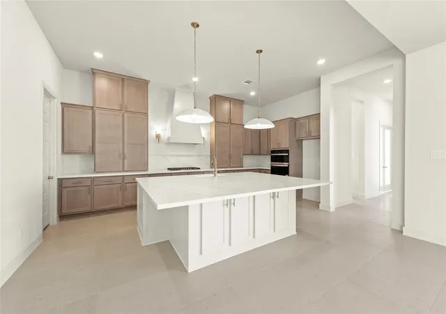 Photo 4 of Sale Pending at 15719 Saffron Summer St, Conroe, TX 77302 | MLS# 48704313 | Listing updated on 2026-08-11