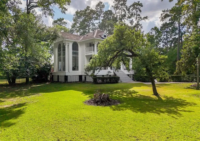 Photo 3 of Sale Pending at 17003 Creeksouth Rd, Houston, TX 77068 | MLS# 18188784 | Listing updated on 2026-04-27