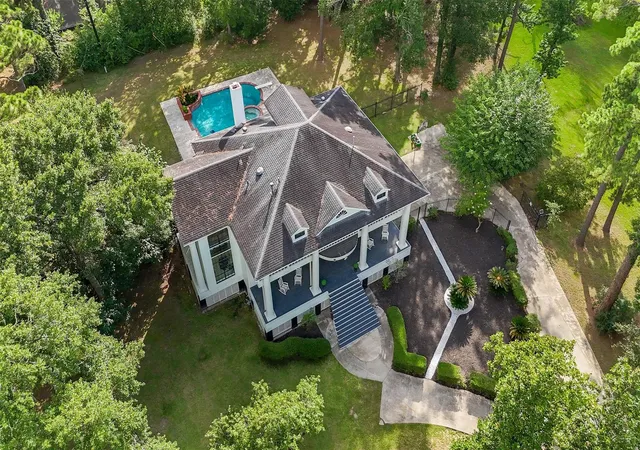 Photo 4 of Sale Pending at 17003 Creeksouth Rd, Houston, TX 77068 | MLS# 18188784 | Listing updated on 2026-04-27