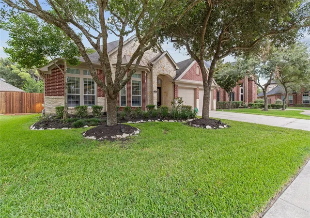 3rd image of 2611 Brightlake Way Ln, Pearland, TX 77584 | MLS# 10424786