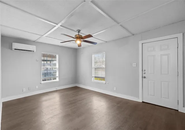 5th image of 4808 35Th St E, Dickinson, TX 77539 | MLS# 42146666